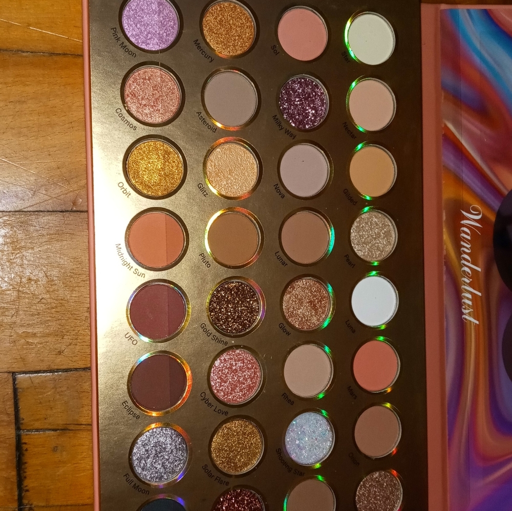 Makeup - Picture 15 of 16